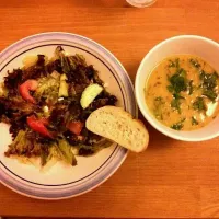 Snapdishの料理写真:greek salad and oriental lentil soup|Simonさん