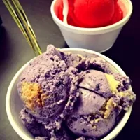 Snapdishの料理写真:Blueberry Butter Cookie Ice Cream and Cherry Ice