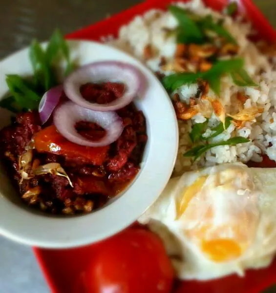 my very own breakfast specials.. corned beef with honey n garlic fried rice|Grazeeさん