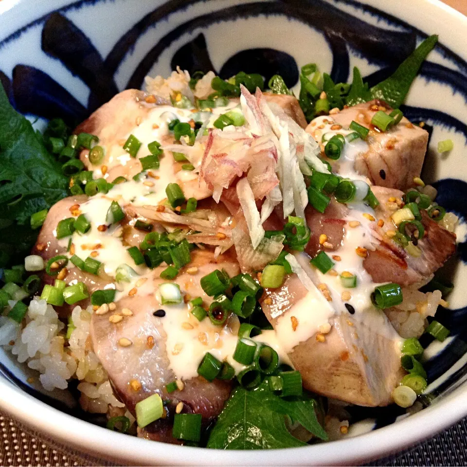 Snapdishの料理写真:鰹の半焼き漬け丼|nonnoさん