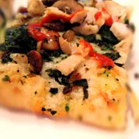 Spinach ,mushroom, Parmesan  pizza with a drizzle of sharatchi|Asten Davisさん