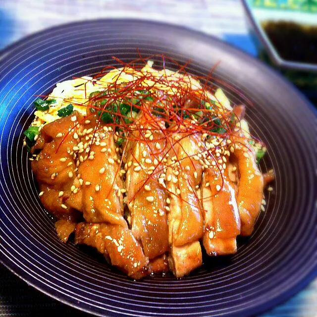 Snapdishの料理写真:mikisawaさんの照焼きチキンを丼で♪|すずらんさん