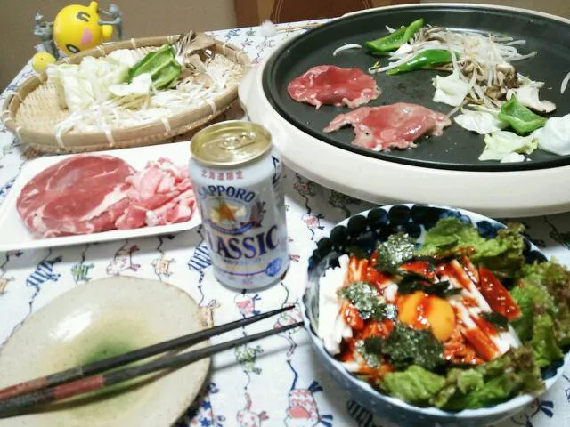 Snapdishの料理写真:ジンギスカン、長芋ユッケ、サッポロクラシック|トミーサクさん