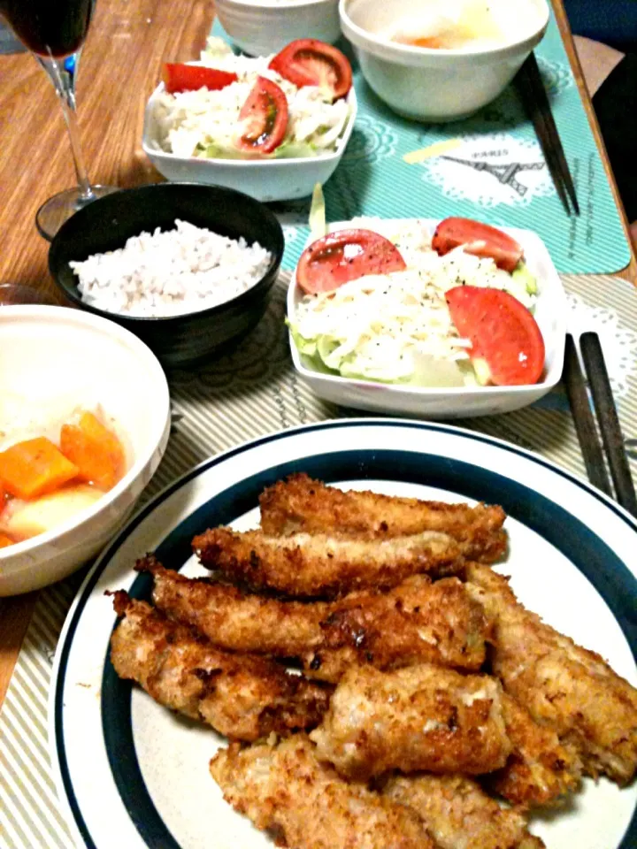 Snapdishの料理写真:6/31 豚肉のきのこ巻き巻き揚げ，和風ポトフ，コールスローサラダ|kykyさん