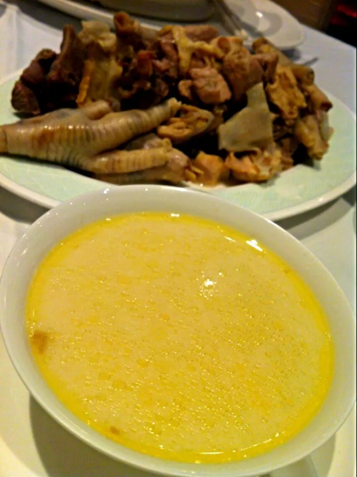 Double-boiled sea whelk & almond soup|skyblueさん