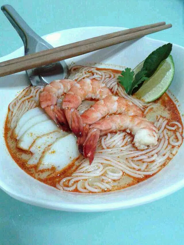 Tom Yam Gung Creamy Rice Noodle|Pae Thongyaemさん