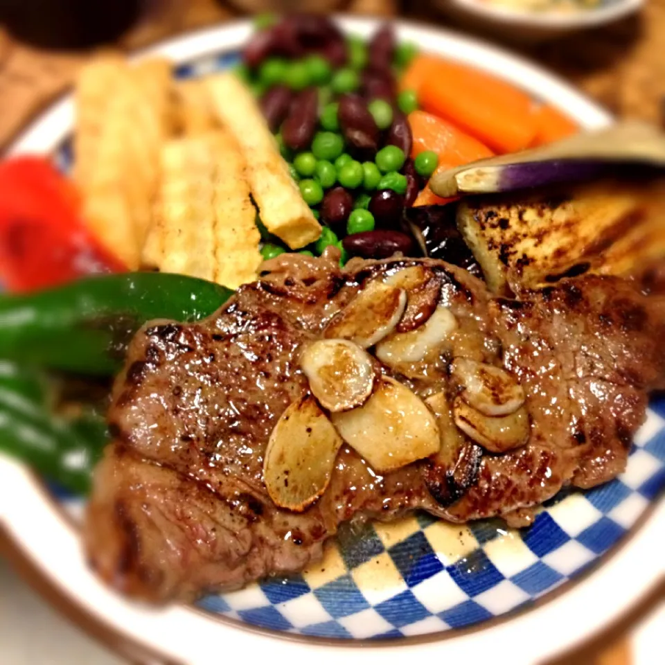 今日もMEGAドンキのお肉でステーキ|にょんにいさん