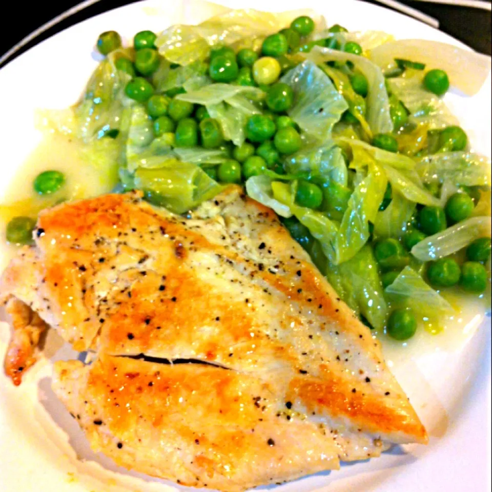 Snapdishの料理写真:Rosemary chicken with green peas|Stephanieさん