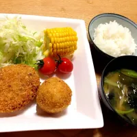 Snapdishの料理写真:コロッケ定食|あいあいさん