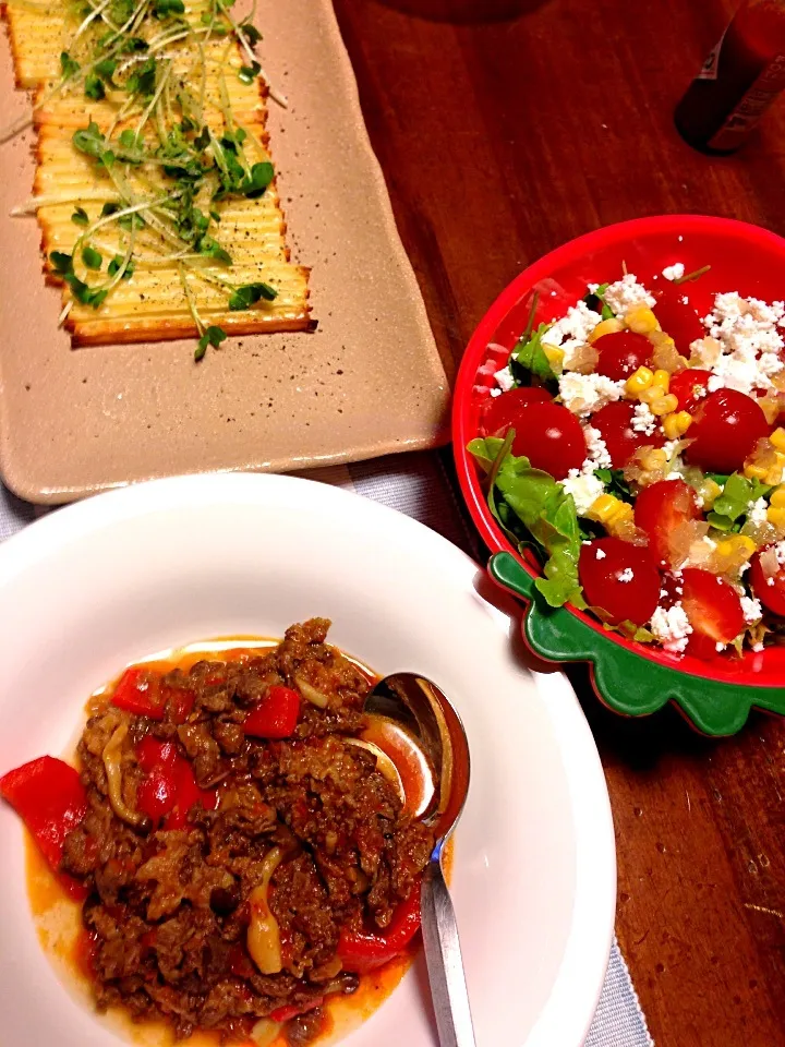 🐮牛肉と野菜の🍅トマトクリーム煮&ベビーリーフとミニトマトにカッテージチーズサラダ&チーズ鱈のグリル焼き|ゆかゴリラさん