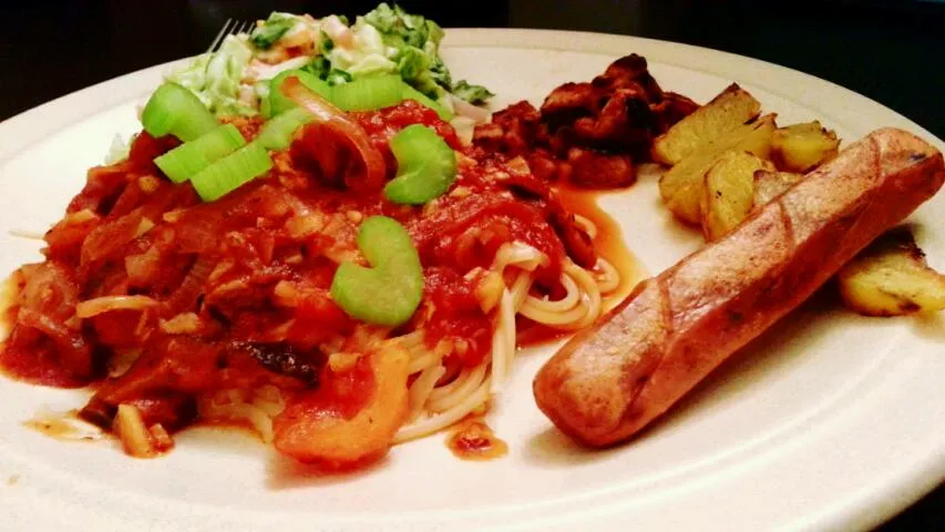 mushroom spaghetti  with teriyaki pork,wedges n black pepper hotdog|mik limさん