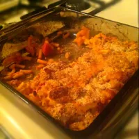 Comfort food Mac n cheese with smoked sausage, stewed tomatoes, and bread crumbs|emilyさん