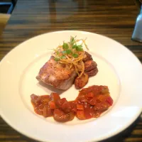 Pan seared mahi with Cajun roasted fingerling potatoes and a chorizo vegetable sauce and fried leeks to garnish|zac sayersさん