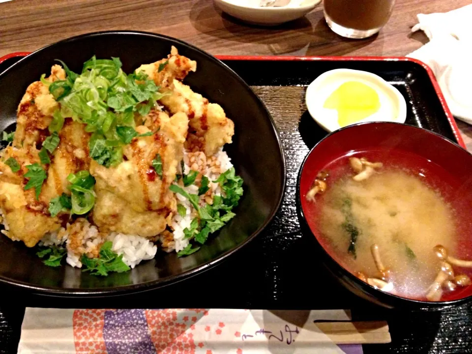 居酒屋「まう」のランチ。とり天丼|hirotanさん