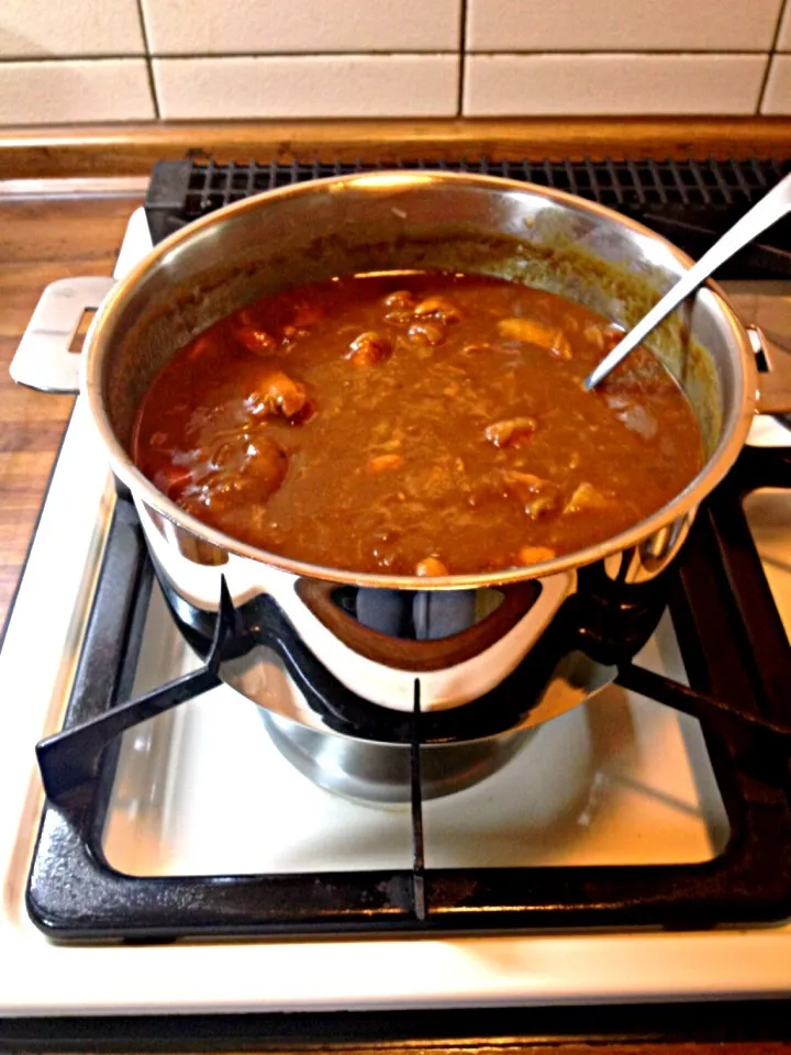 新しいお鍋でチキンカレー出来上がり！|ゆう子さん