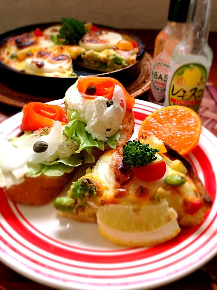 Quiche&canapé✨ｻｰﾓﾝｶﾅｯﾍﾟと夏野菜のｷｯｼｭﾗﾝﾁ|🌈Ami🍻さん