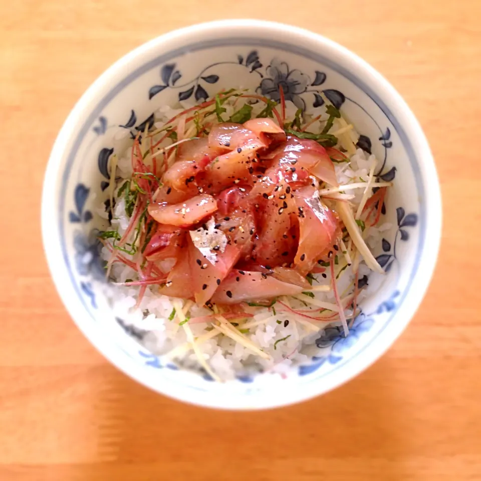 アジ丼|いくたまゆみさん