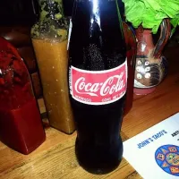 Snapdishの料理写真:mexican coke and hotsauce@ johns tacos!|chefchin0さん