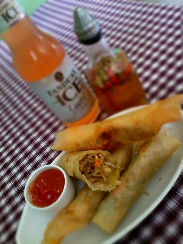 Snapdishの料理写真:lumpiang gulay merienda|Grazeeさん