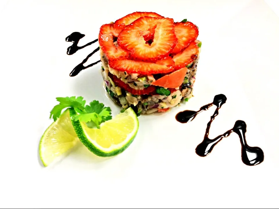 Ahi, shrimp and strawberry ceviche.|Mathew Carterさん