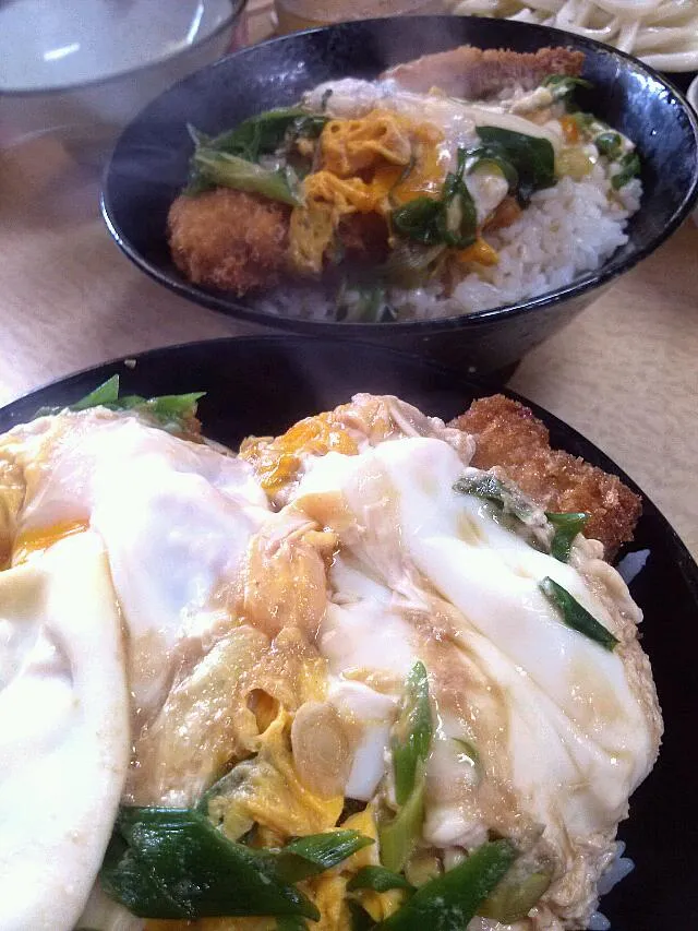 カツ丼大に卵ダブルと普通のカツ丼
西宮ガーデンズ近くのたけふく|孫敬惠さん