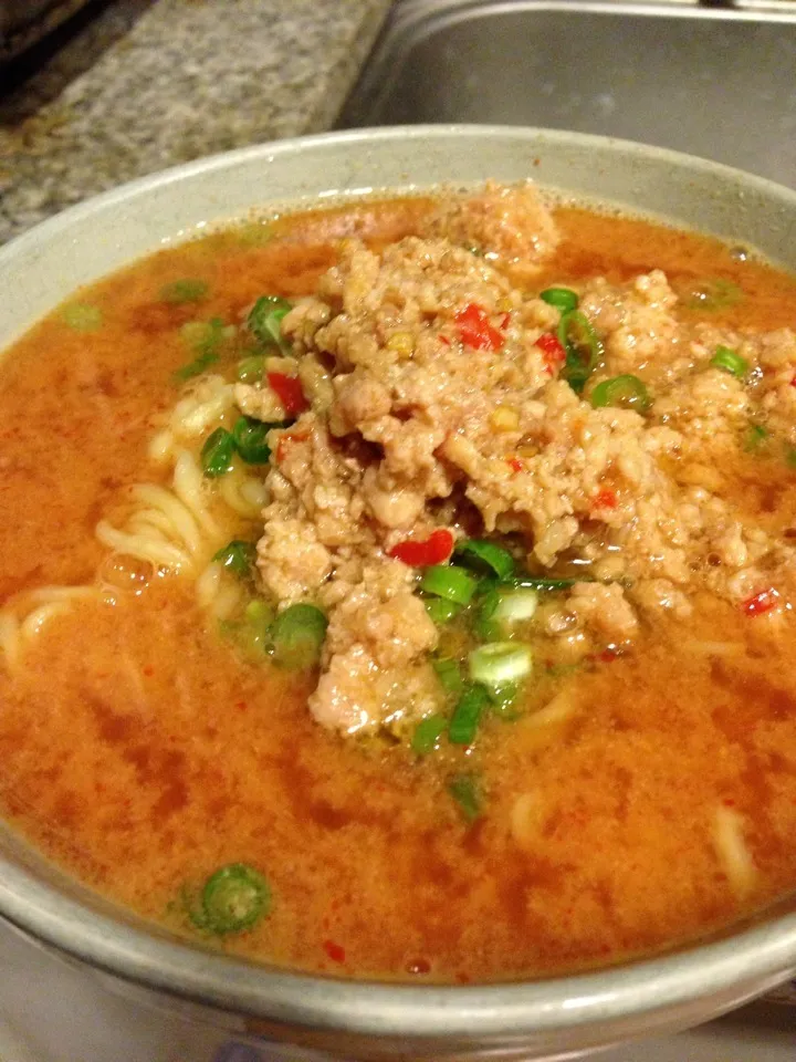 Snapdishの料理写真:いなばのタイガパオで担々麺！|中華蕎麦 銀時さん