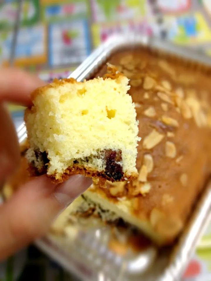 Snapdishの料理写真:Sun-dried banana cake|Sweetaddictsさん