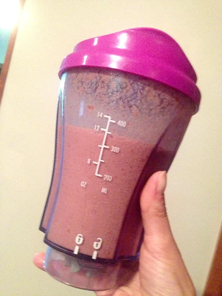 Tropical Shakeology - tastes like strawberry milk!|Kimberly Nicholson Stefanさん