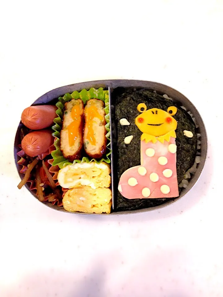 Snapdishの料理写真:Haママさんの長靴からひょっこりかえるちゃんお弁当|Kaori Kawamuraさん