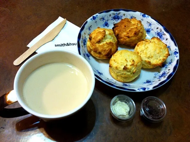 Smith&Hsu Scone 超級美味英式鬆餅👍⭐⭐⭐⭐⭐香酥內軟🍴🍪🍵☕😋😍☺😊night tea yummy!|Penny Hsu🐽😎さん