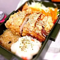 Snapdishの料理写真:巨大唐揚げ弁当！|翔生さん