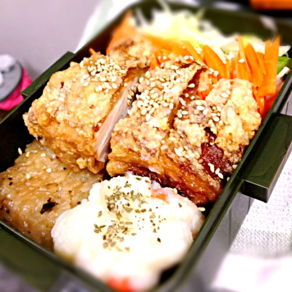 Snapdishの料理写真:巨大唐揚げ弁当！|翔生さん