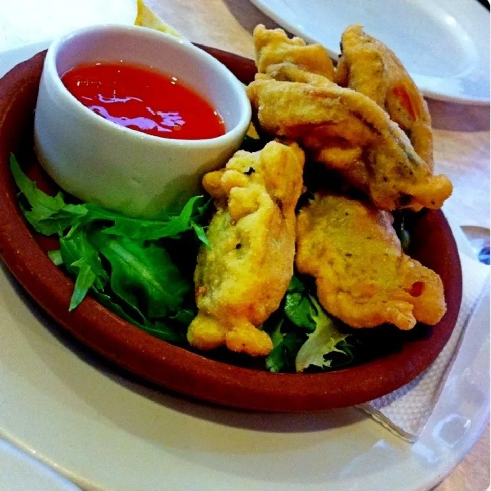 Deep-fried battered Mussels|@projecthoneypotさん