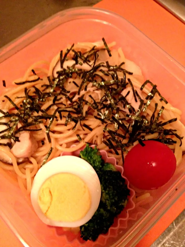 チキンとキノコのバター醤油パスタ弁当☆|くうさん