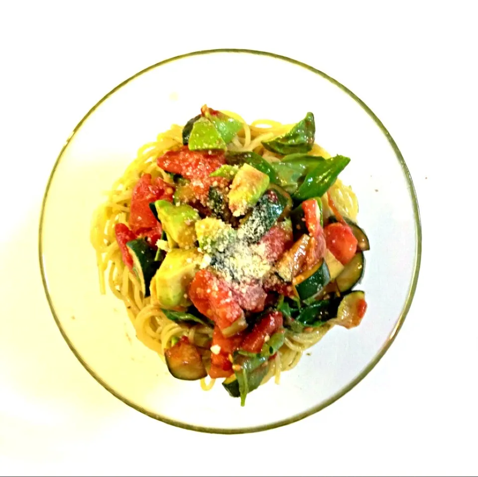 Cold pasta with tomato, avocado & zucchini|olololoさん