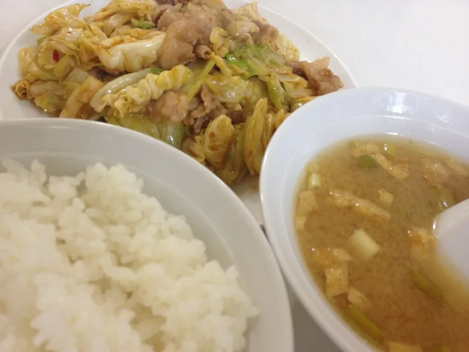 肉野菜炒め定食を頂きました。|momongatomoさん