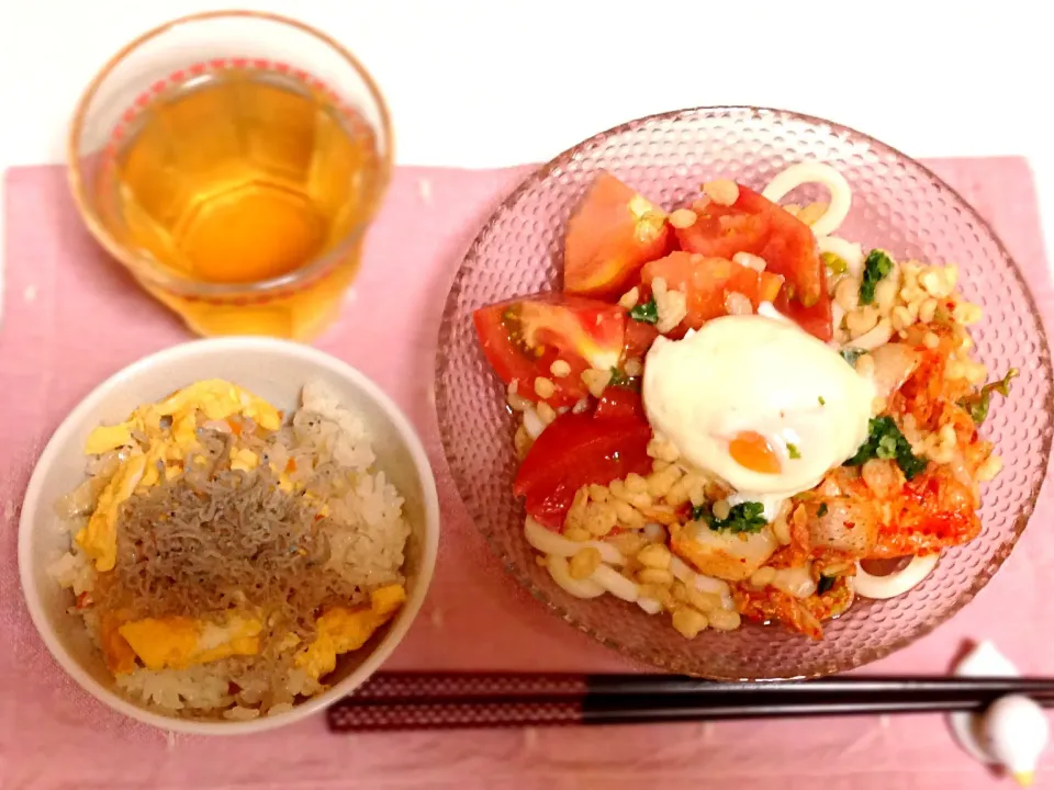 トマトキムチうどん、寿司太郎じゃこ乗せ|なみえもんさん