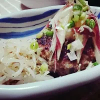 Snapdishの料理写真:薬味どっさりがけ和風ハンバーグゥ|さおママさん