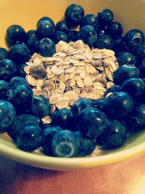 muesli with blueberries|수정さん