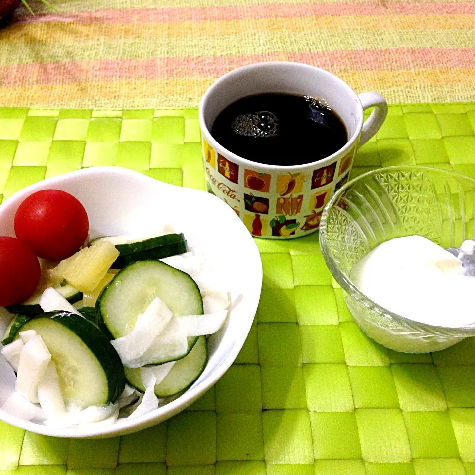 かぶと大胡瓜の酢の物🍍＆ヨーグルト☕|マニラ男さん