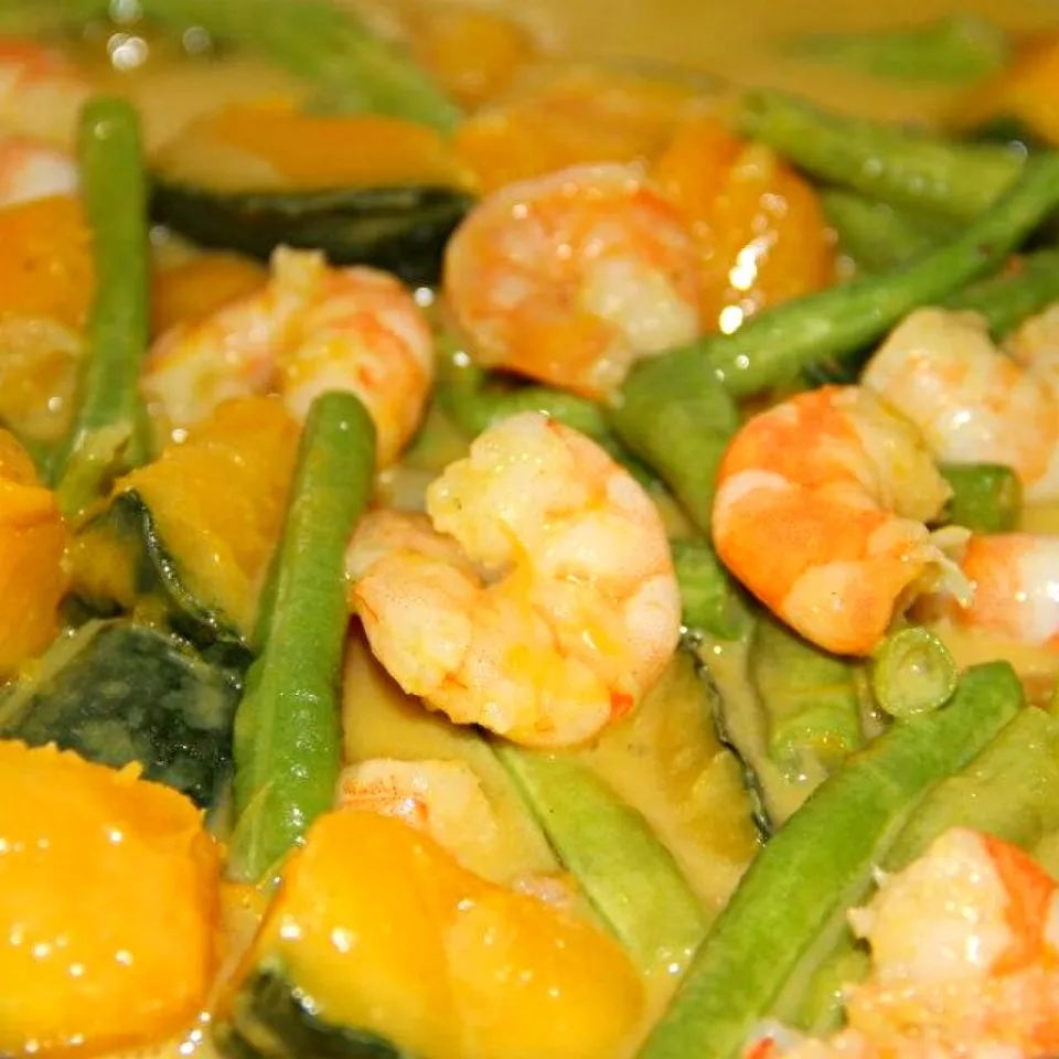 Shrimp with veggies in coconut milk|Indie Starさん