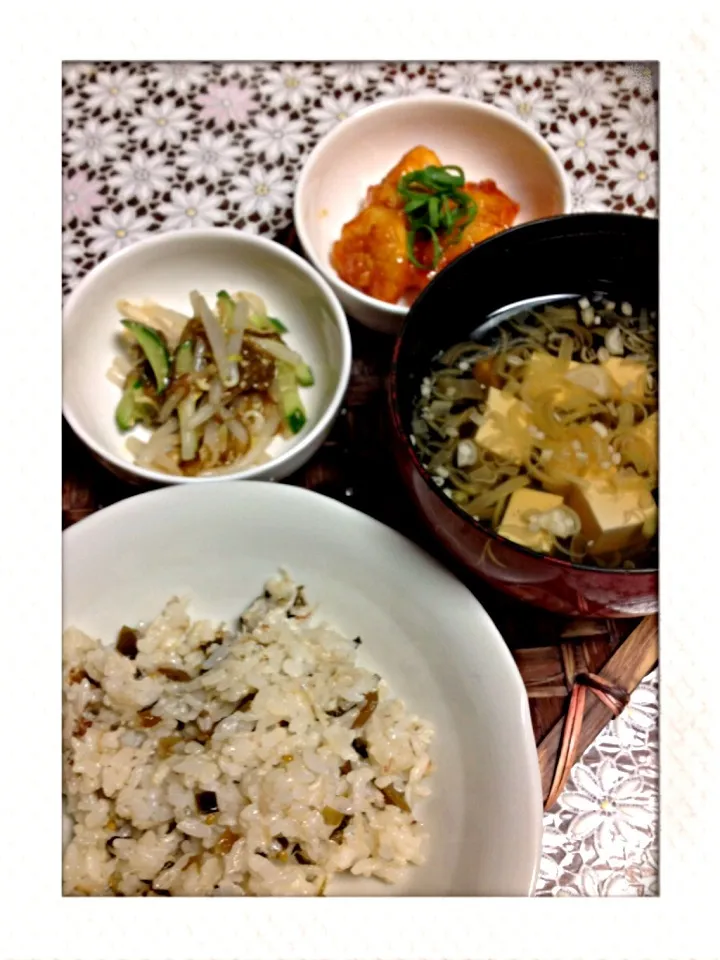 Snapdishの料理写真:昨日の昼ごはん…高菜としらすのチャーハン他|ニョタ🌟さん