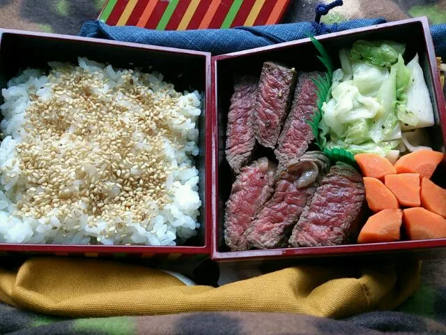 牛ももステーキ弁当|Sachiko Sugimuraさん