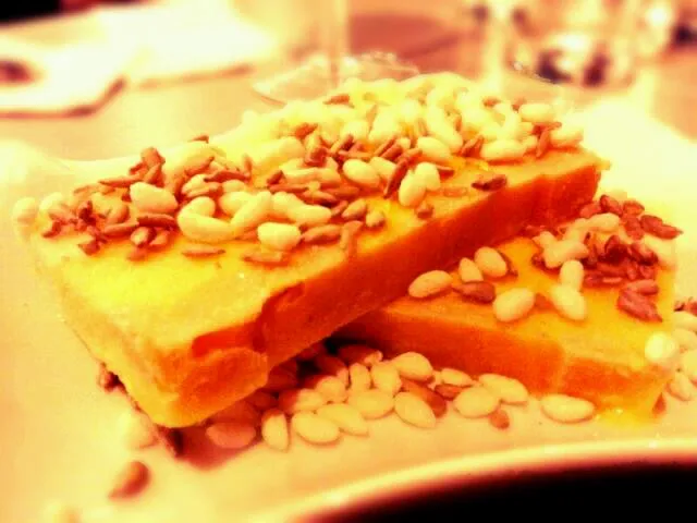 durian yogurt cheese with pumpkin seeds ♥|mik limさん