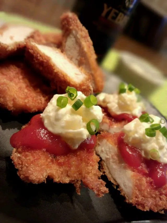 Snapdishの料理写真:☆チキンカツにパイナッポ～サワークリーム...☆|もっちぃさん