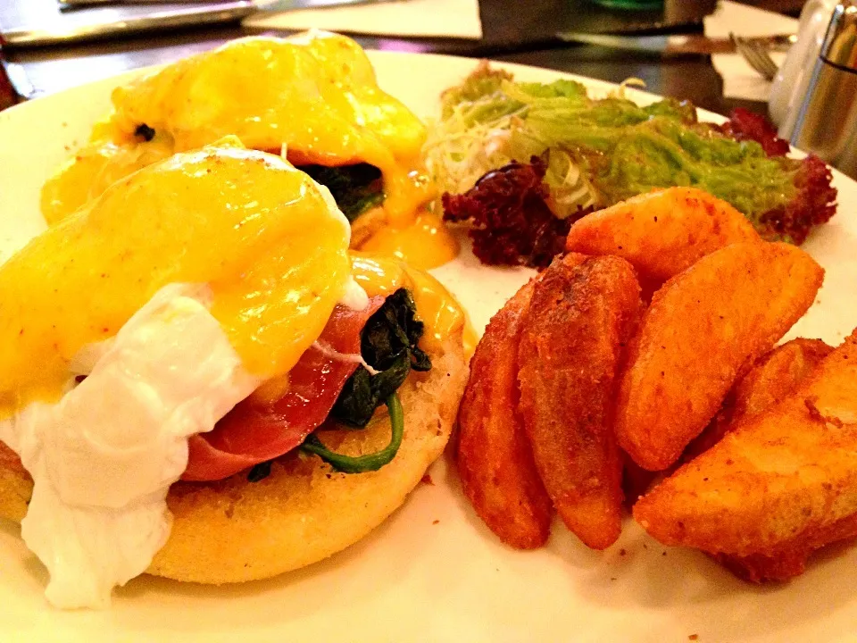 Egg Benedict|Floria Yipさん