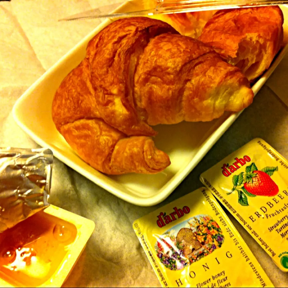 Breakfast Croissant|@projecthoneypotさん