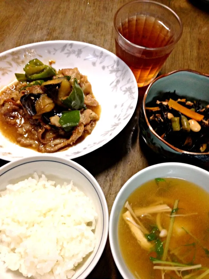 Snapdishの料理写真:茄子と豚肉の味噌炒め☆五目ひじき|ボモたんさん