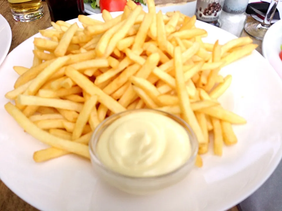 Fries with Mayonnaise... Can you tell I'm the Netherlands!|David McGuireさん