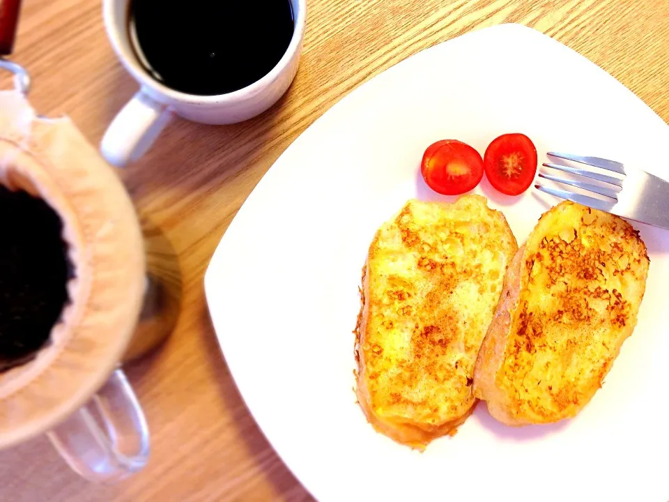 Snapdishの料理写真:もちもちバゲットでフレンチトースト|ユキさん